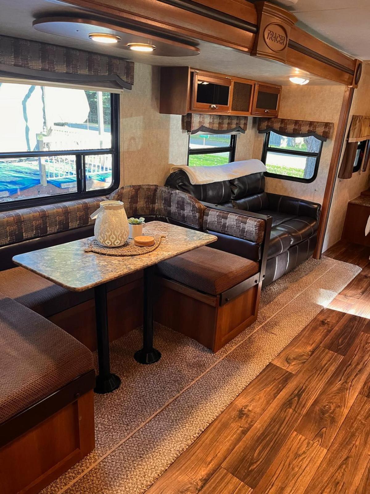 Skands Campground Christina Lake Bagian luar foto